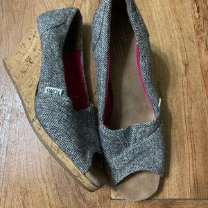 TOMS MULTI-COLOR TWEED WEDGE